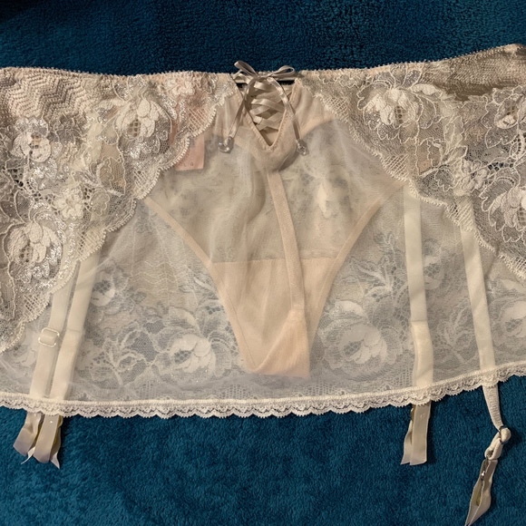 Victoria’s Secret Very Sexy Angels skirt garter n - Picture 2 of 6